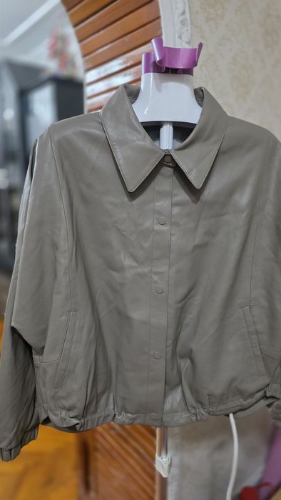 Кожаная натуральная куртка в 2 расцветках, от итальянского бренда