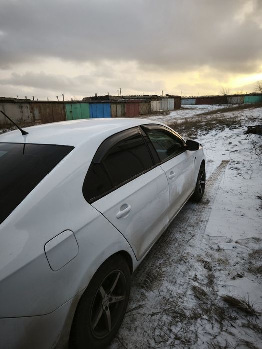 Продам skoda rapid
