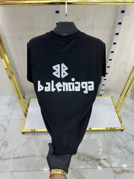 Тениски Balenicaga, Hugo и Dsquared