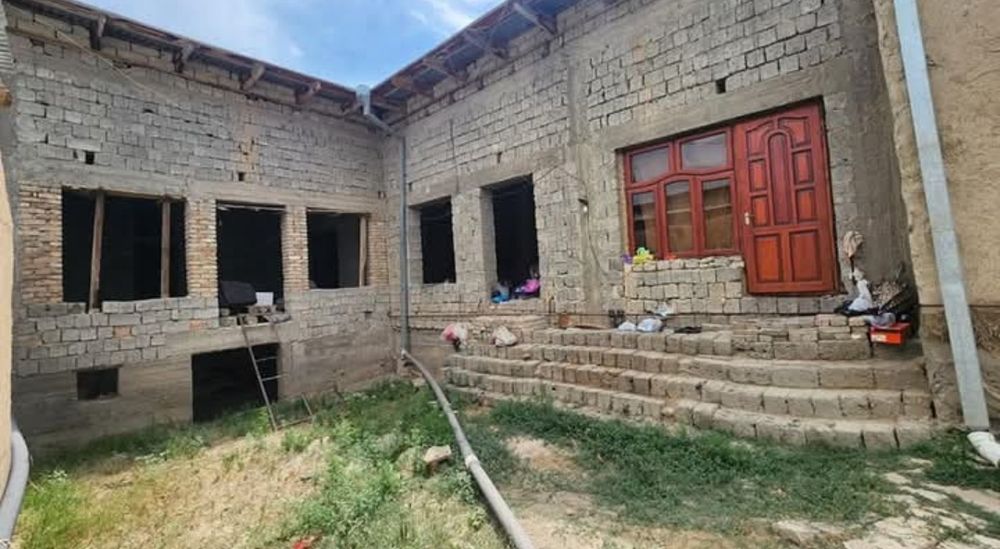 Продаётся дом недостроенный