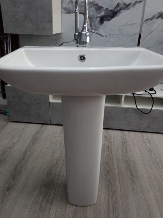 Продам раковину и стол для школьника