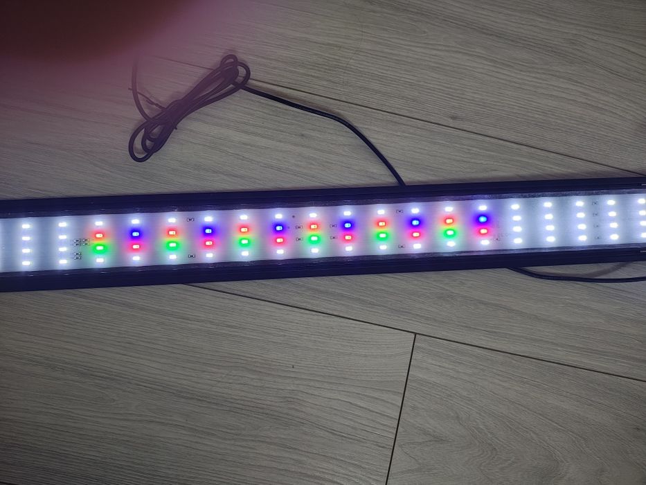 Acvariu complet cu toate accesoriile