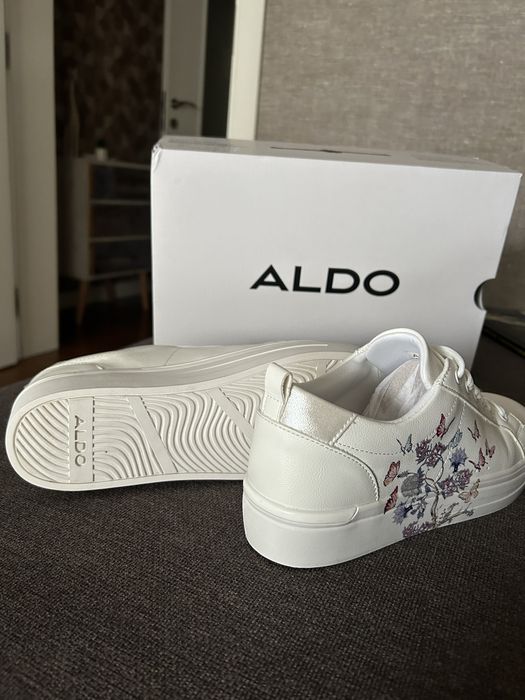 Страхотни дамски кецове ALDO