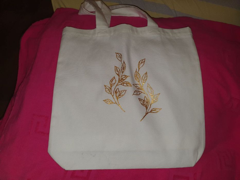 Шопперы ручной работы.