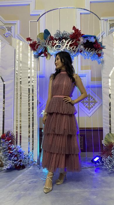 Платье вечернее