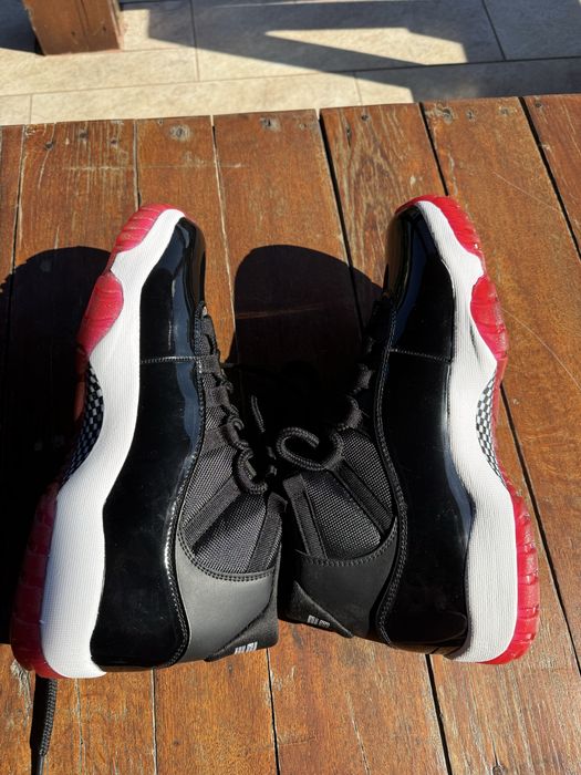 Air Jordan 11 Retor Bred