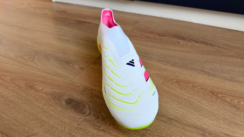 Футболни бутонки