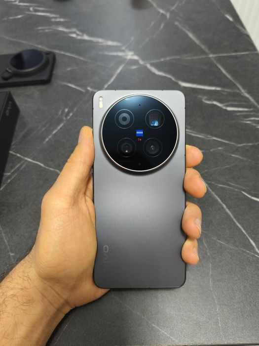 VIVO X300 ultra  !