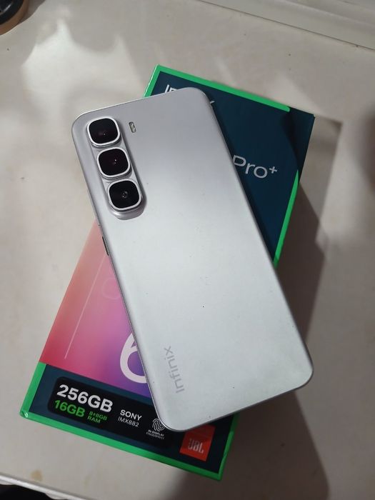 Infinix Hot 60 pro + 16/256 Gb holati ideal