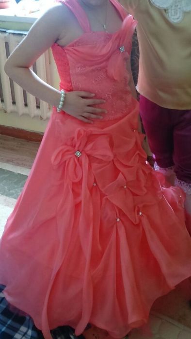 Платье вечернее б/у 15000