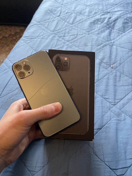 Продам Айфон 11 pro