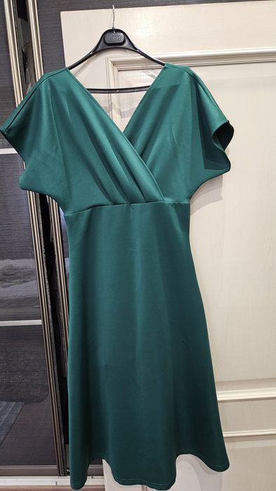 Платье зеленое неопрон