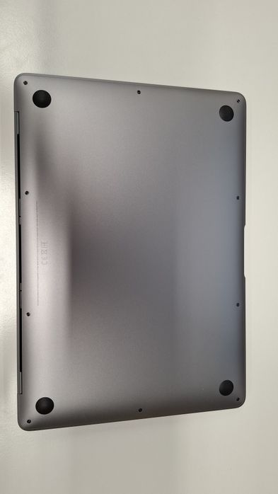 Macbook M1 (100%, 45 циклов)