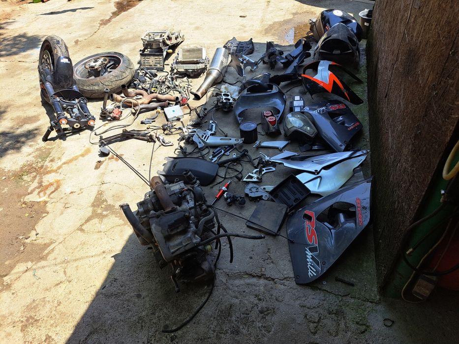 Piese aprilia rsv 1000