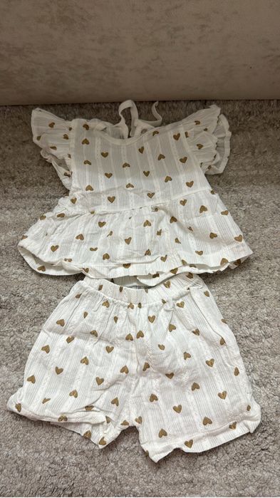 Продам детские костюмчики