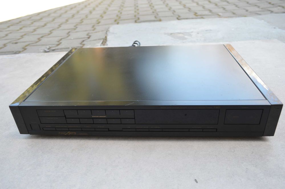 Tuner Fine Arts T 907