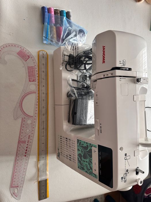 Швейная машинка Janome