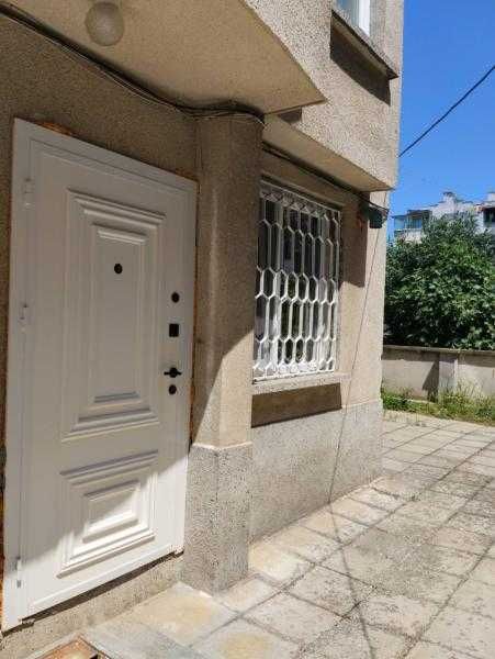 Дава се под наем Двустаен апартамент в Бургас, Възраждане - 45 кв.м за 306 € - Снимка #6