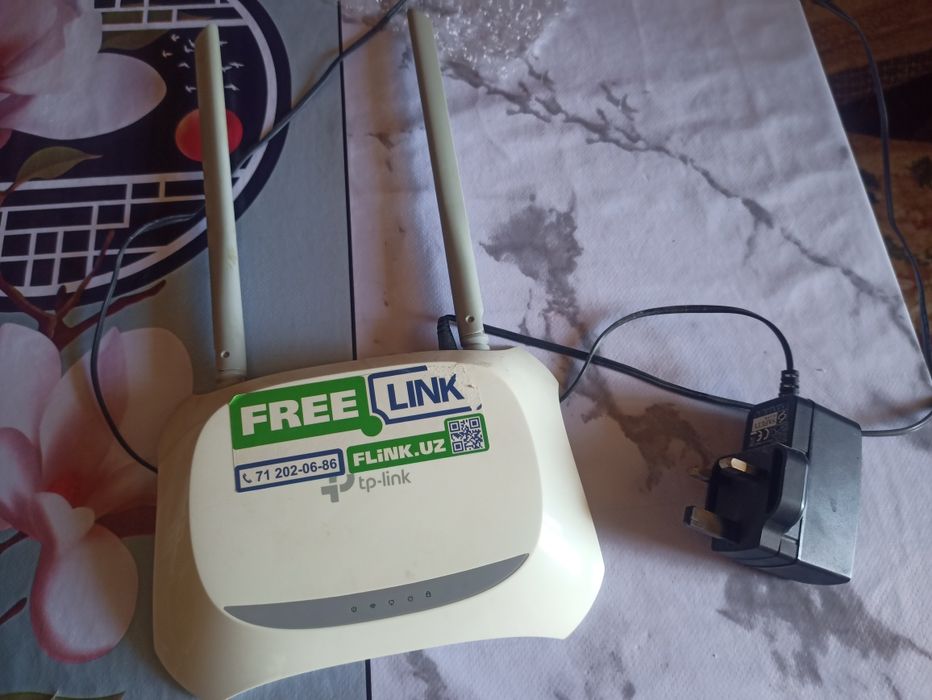 Tp link wifi router роутер в отличном состоянии и работает