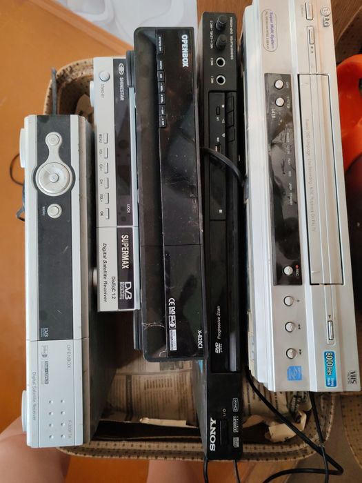 Продаётся тюнеры, DVD, видео магнитофон