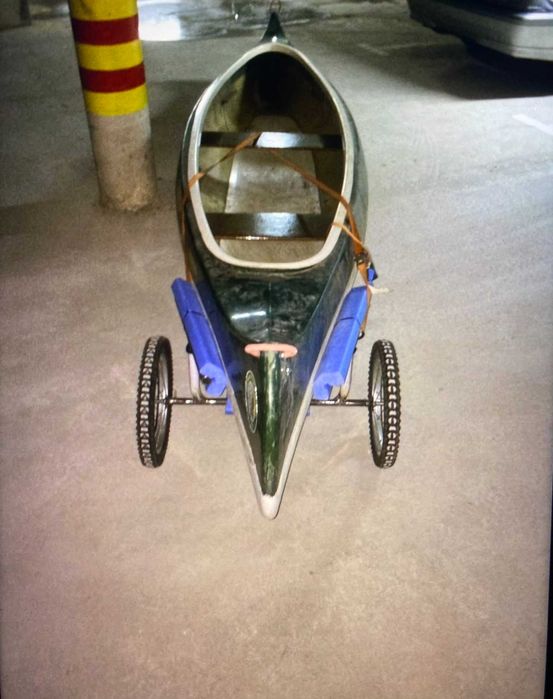 Лодка-канадско кану