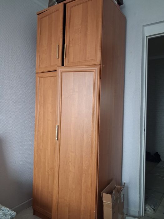 Шкаф+стол+стулья