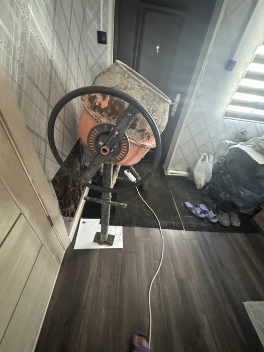 Продам бетономешалку