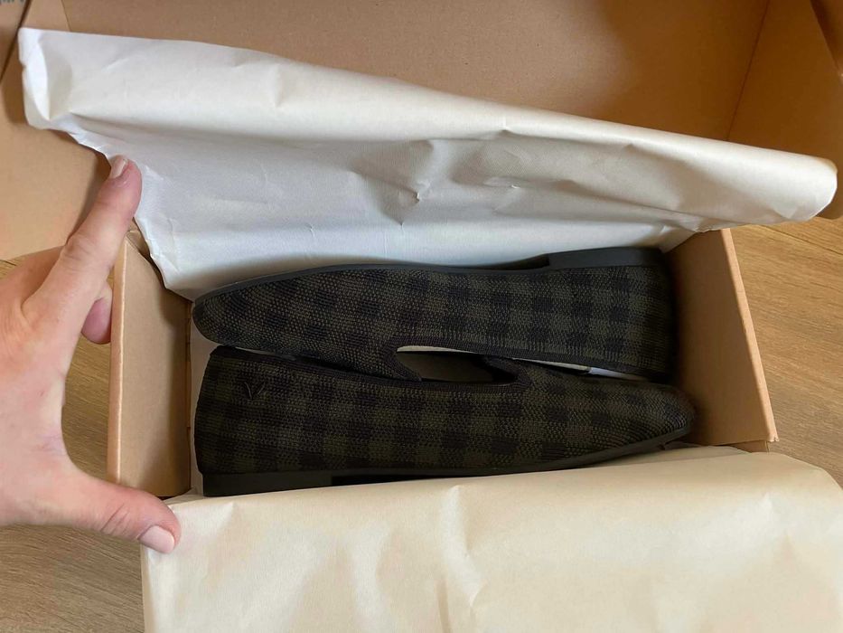 Vivaia заоблени плетени мокасини  - Vivaia Round-Toe Woven Knit Loafer