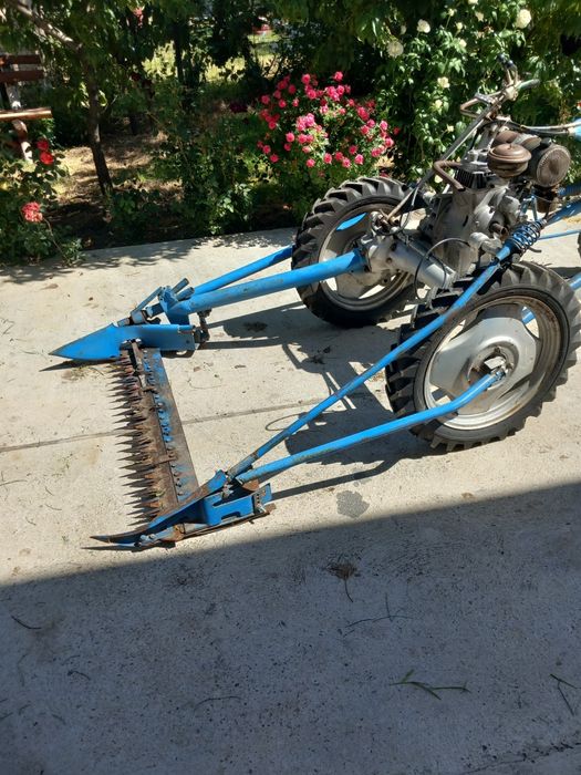 Vând motocoasa BCS