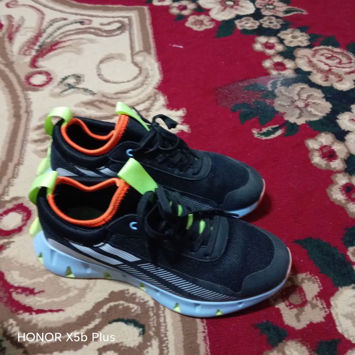 Спортивный красовки