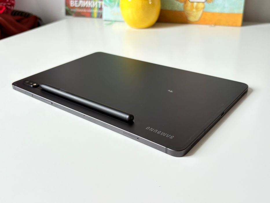 Samsung Tab S8 11" (+адаптер и калъф)