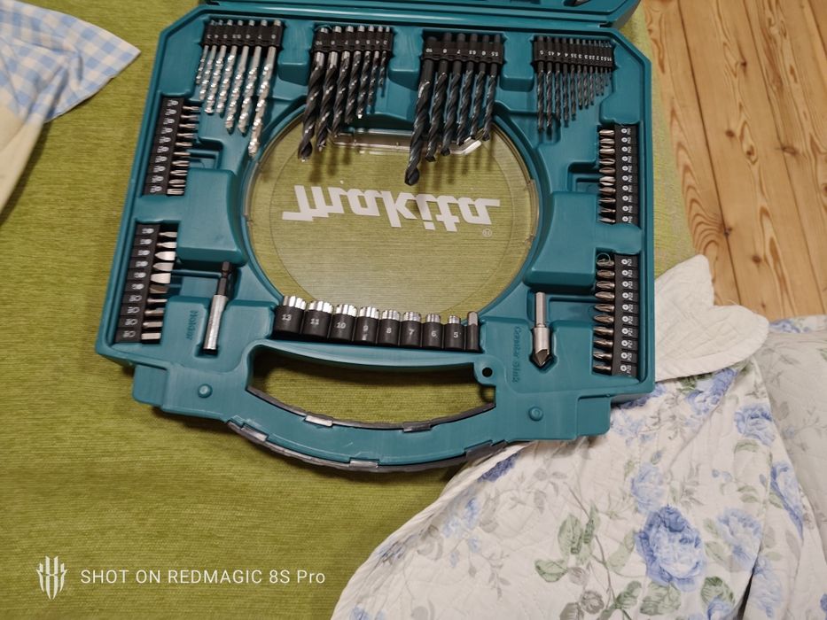 Продам набор Makita x104