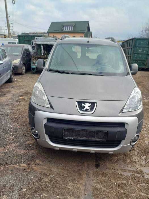 Dezmembrez Renault Laguna, Fiat Bravo, Peugeot Partner