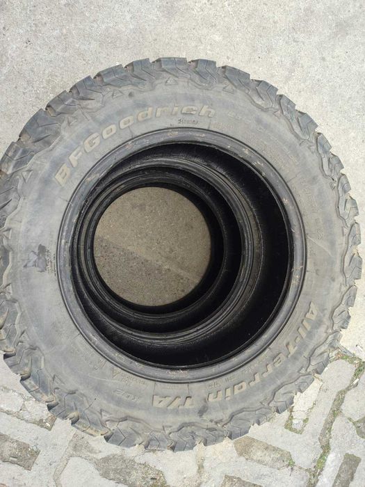 245/65/17. BF GOODRICH. A/T KO2