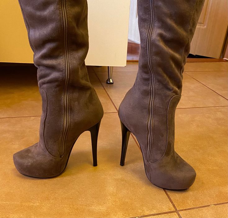 Vând cizme lungi, mărimea 37