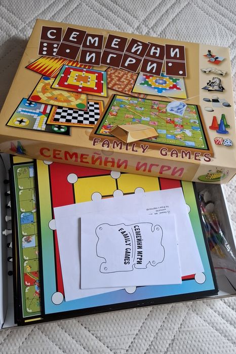 Семейни игри - нова занимателна настолна игра с 28 семейни игри