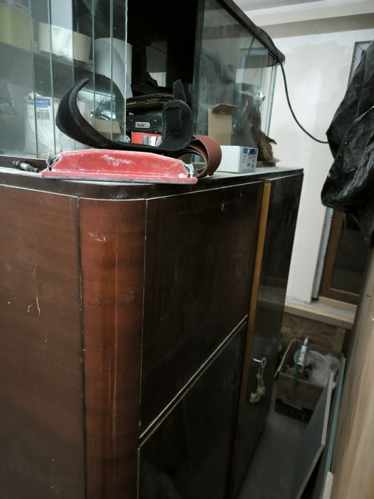 Vand mobila veche 200 lei