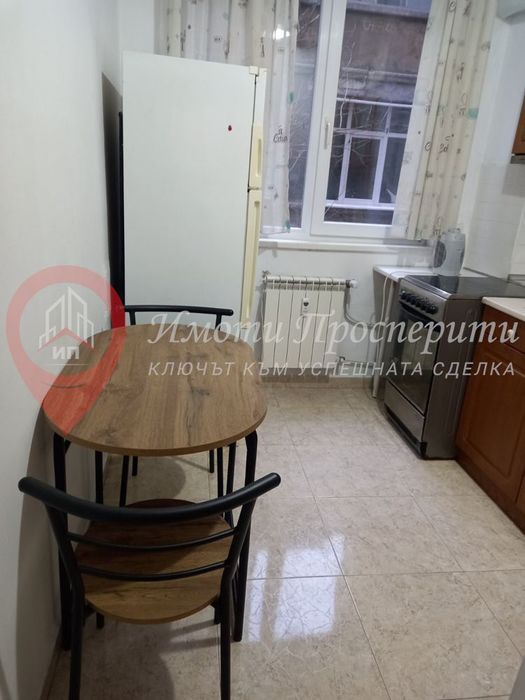 Дава се под наем Тристаен апартамент в София, Център - 98 кв.м за 760 € - Снимка #1