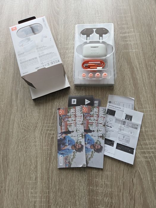 Безжични слушалки JBL TUNE 230NC