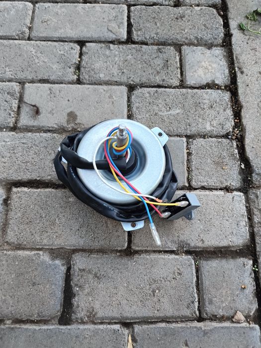 Продам двигатель вентилятора