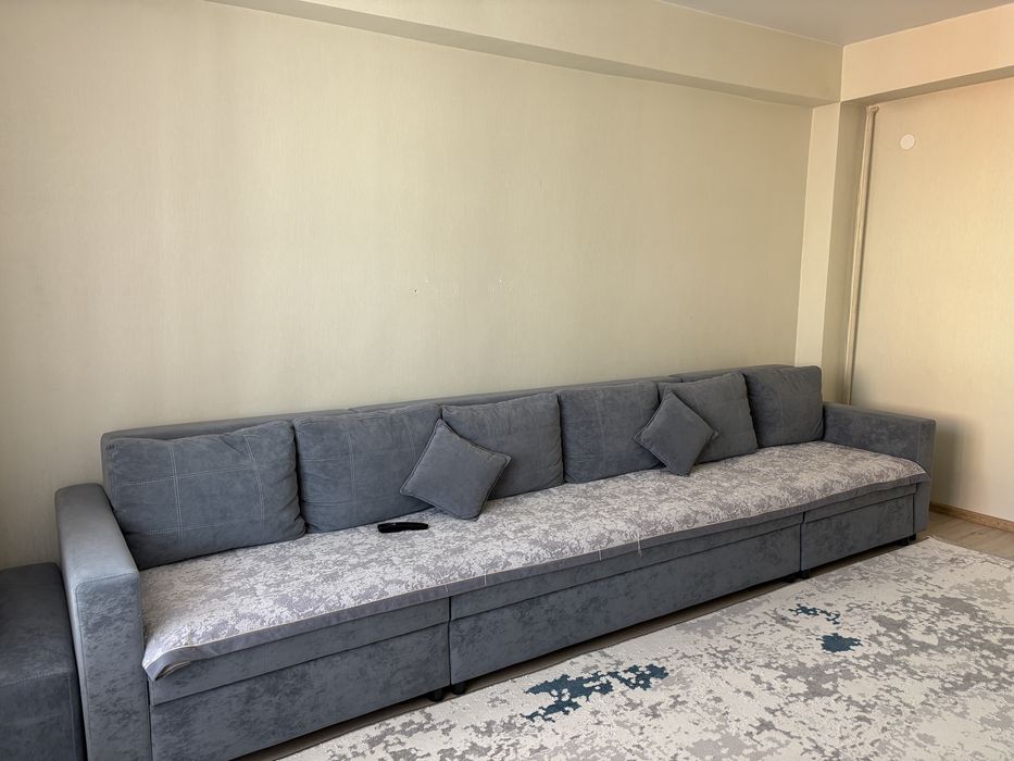 Продам диван 4 метра