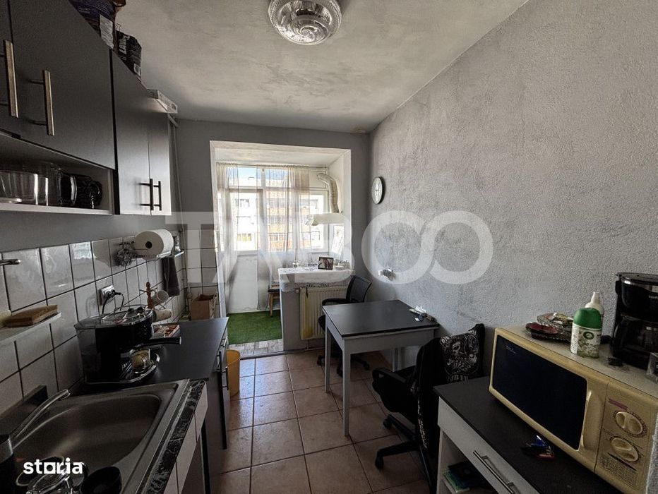 Apartament de vanzare  2 camere 47mp+7mp balcon zona Mihai Viteazul