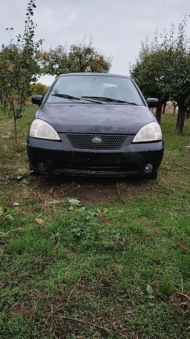 Suzuki Liana