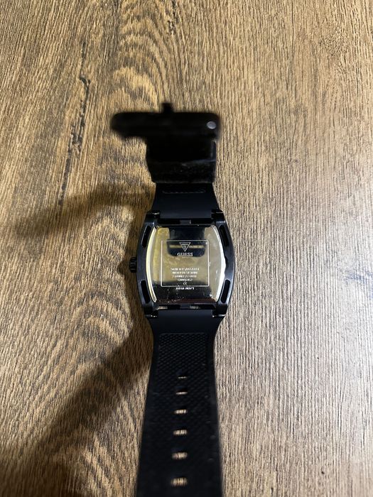 Часовник Guess GW0564G2