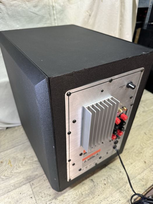 JBL SUB-200/230 8” активен субуфер