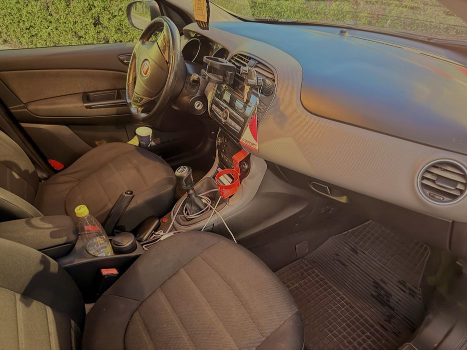 Vand fiat bravo,dublu climatronic,1.4 turbo ,6 trepte