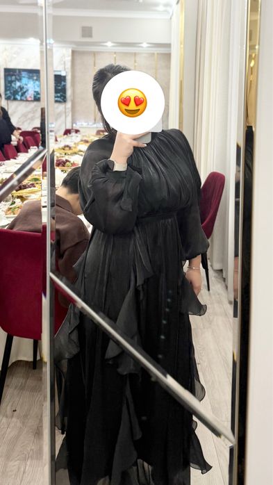 Черное элегантное платье в макси длине