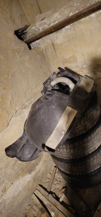 Продам левый подкрылок tiguan 2010 год