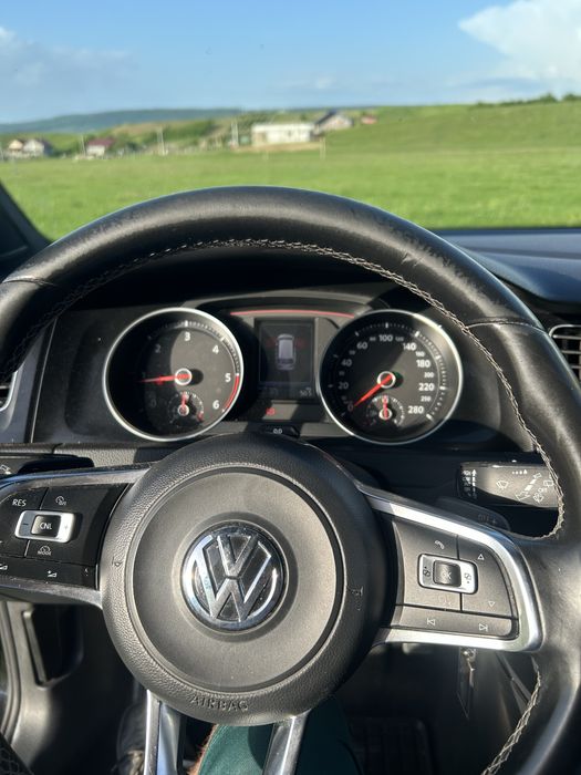 Vând Volkswagen Golf GTD 2017 – 2.0 TDI 184 CP – DSG