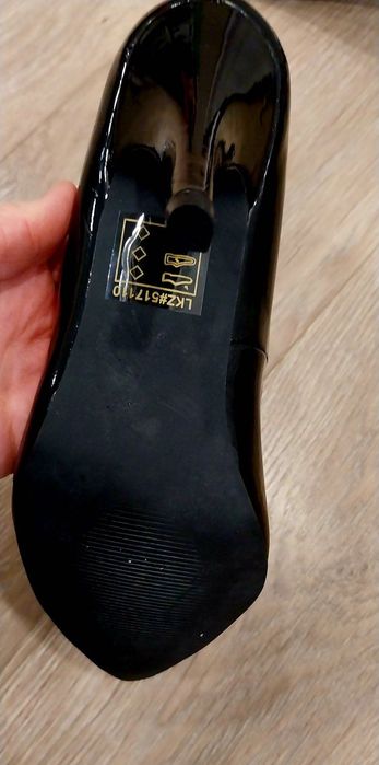 Дамски елегантни обувки на ток